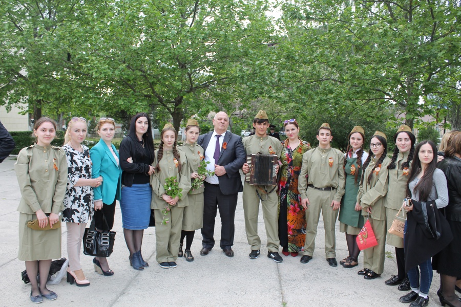 МИТИНГ В ЧЕСТЬ ПОБЕДЫ