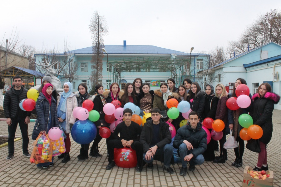 Медицинский колледж продолжает творить добро