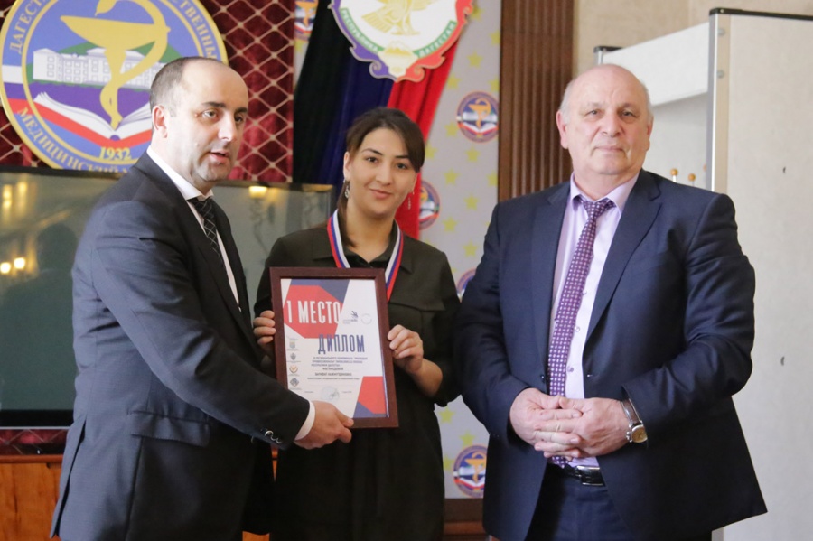 Встреча с победительницей Регионального чемпионата WORLDSkills Russia и Ректором Сулейманом Нураттиновичем