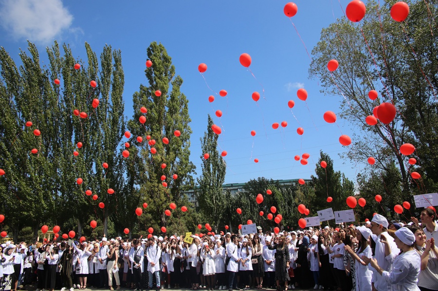 Торжественная церемония посвящения в студенты