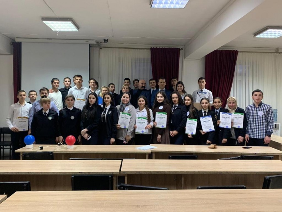 Брейн-ринг  «Язык всем знаниям и природе ключ»