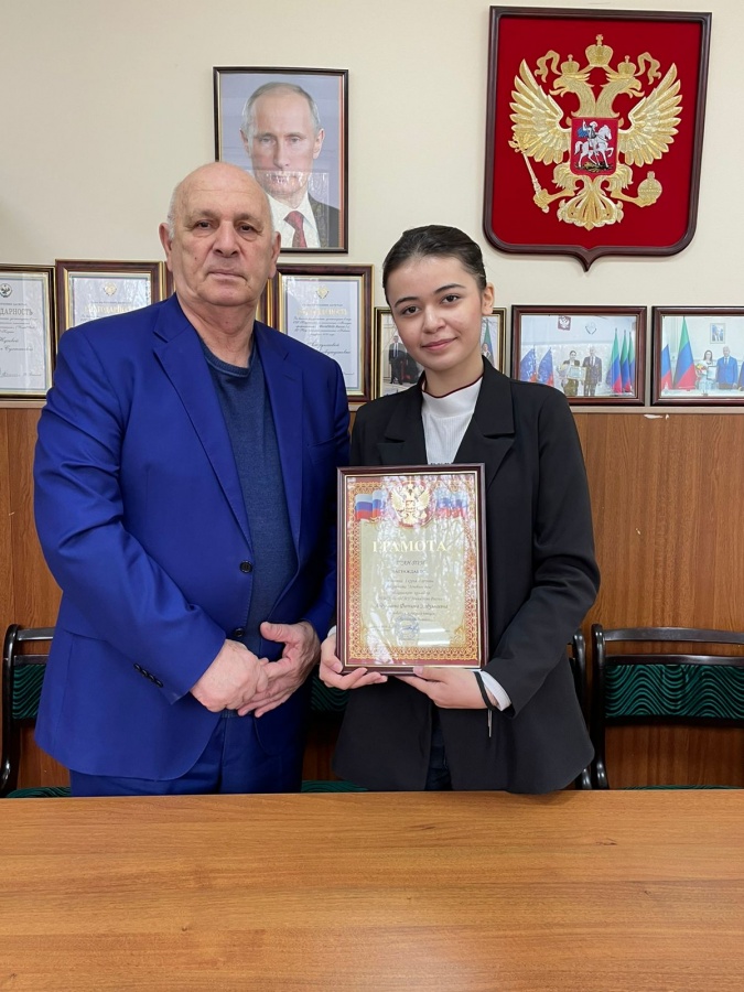 Конкурс  чтецов «Уж небо осенью дышало…»