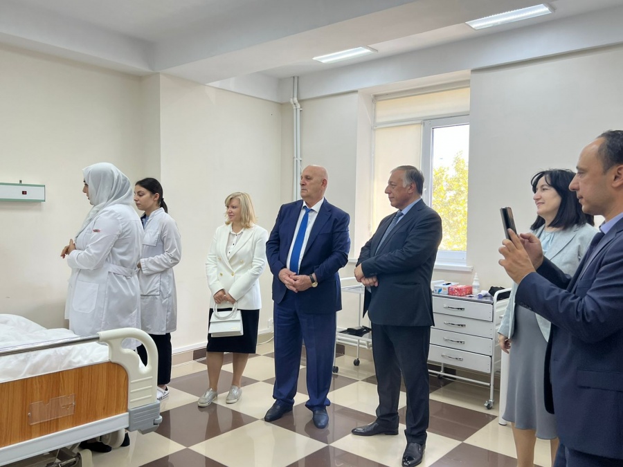 С 24 по 27 сентября с рабочим визитом пребывают в ФГБОУ ВО ДГМУ ректор Андижанского государственного медицинского университета МЗ республики Узбекистан Мадамин Мадазимов  и руководитель «Симуляционног