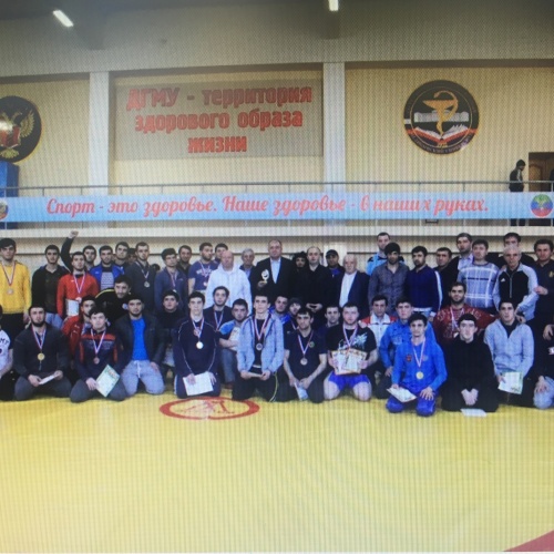 В ДГМУ прошел Турнир по вольной борьбе на призы Магомедхана Арацилова