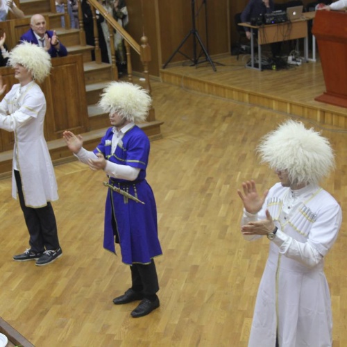 ВЕСЕННИЙ БАЛ