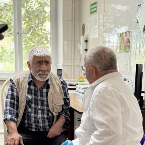 Акция «Подари улыбку взрослым»